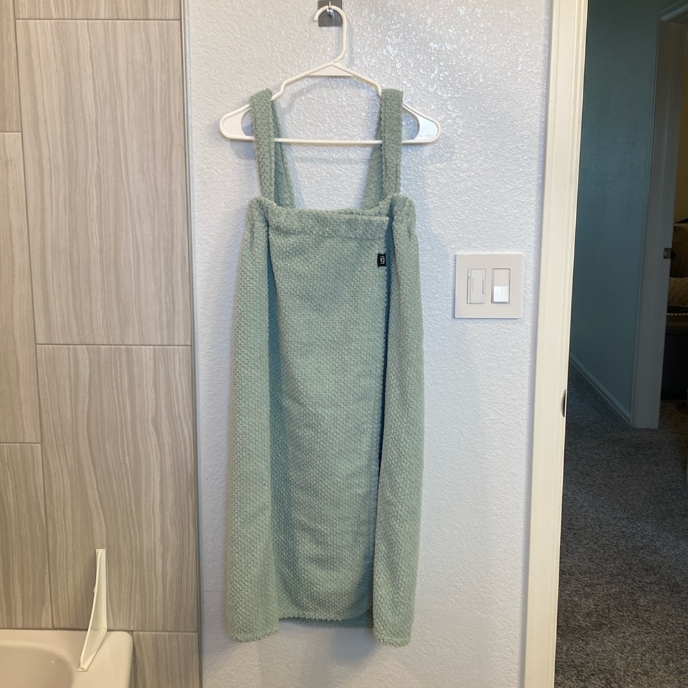UGG Bath Wrap. Never used.